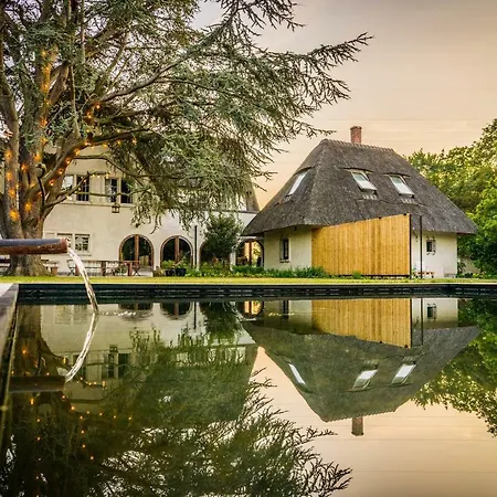 Edville Holiday home